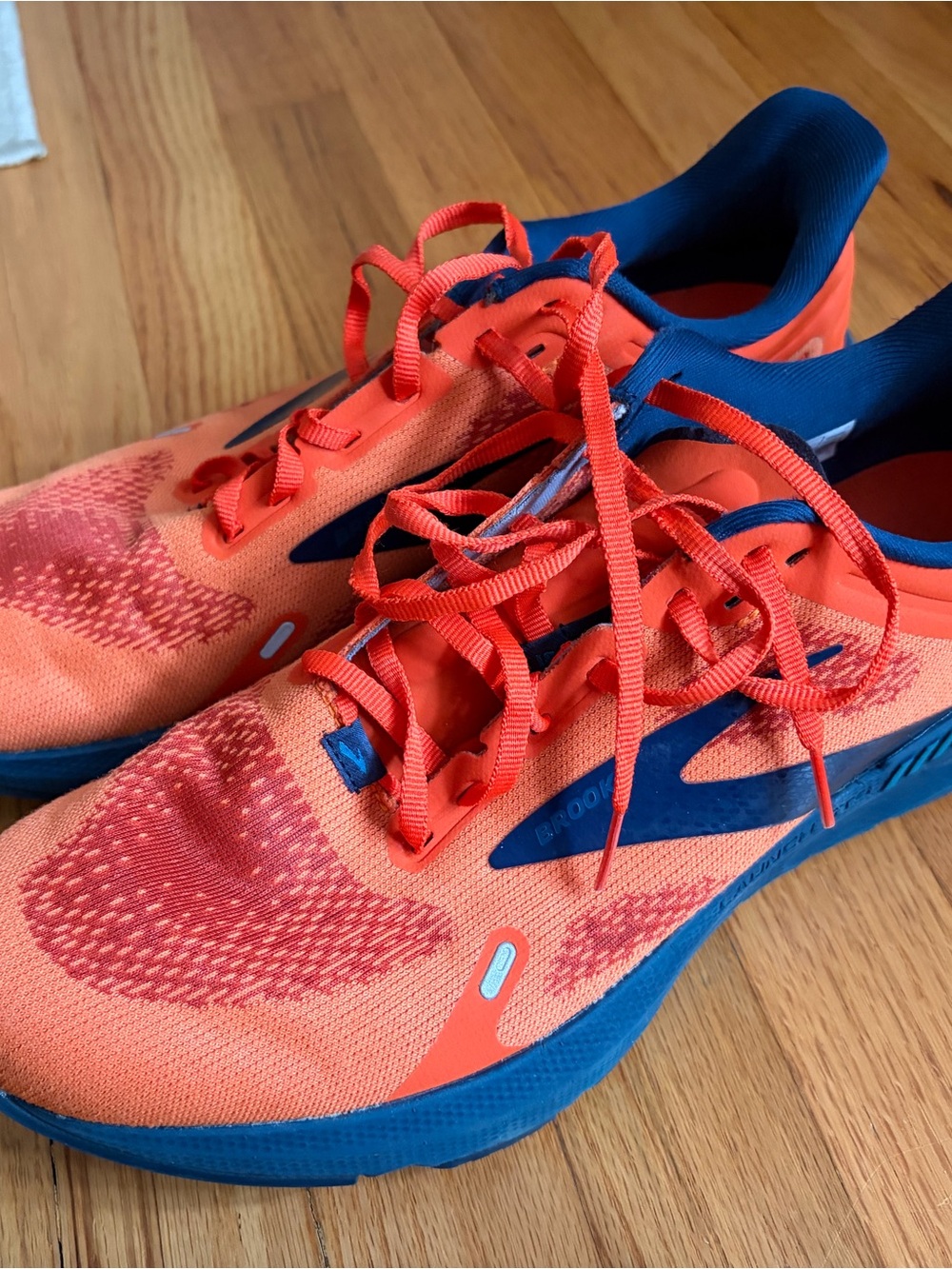 Brooks Men's Orange and Blue Athletic Running Shoes, size 11.5